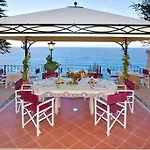 Hotel Punta Est