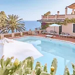 Punta Est