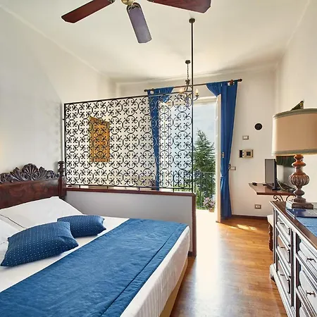 Hotel Punta Est Finale Ligure