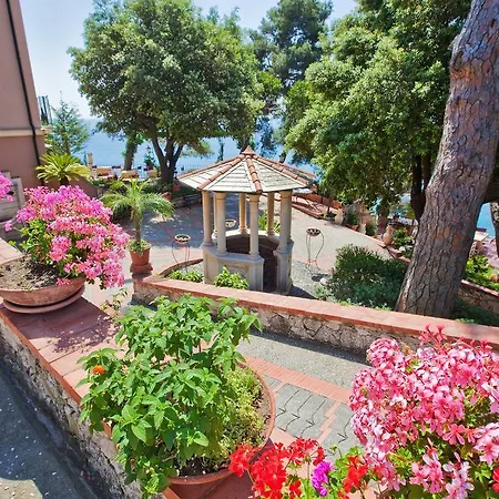 Punta Est Finale Ligure