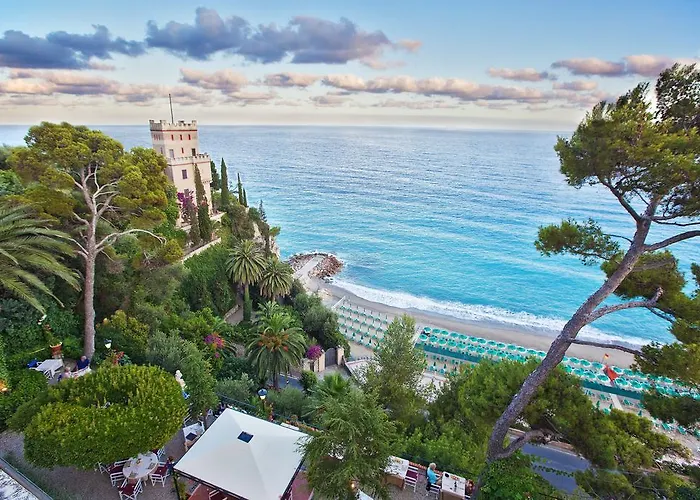 Hotel Punta Est 4*