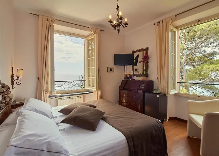 Punta Est Hotel 4*