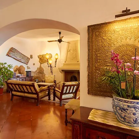 Hotel Punta Est 4*