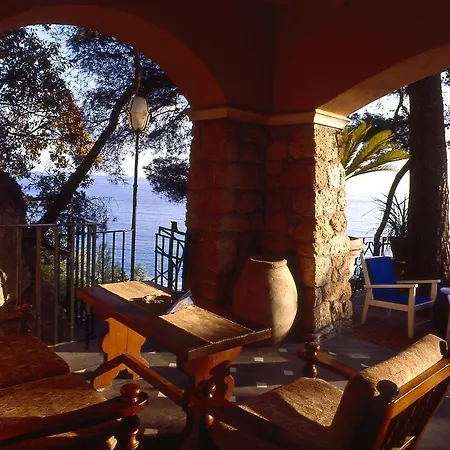 Hotel Punta Est 4*