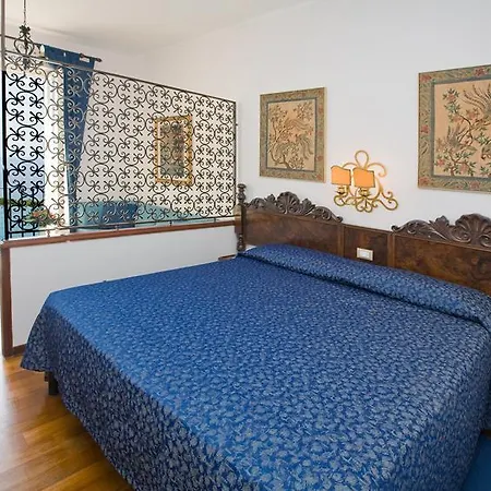 Punta Est 4* Finale Ligure