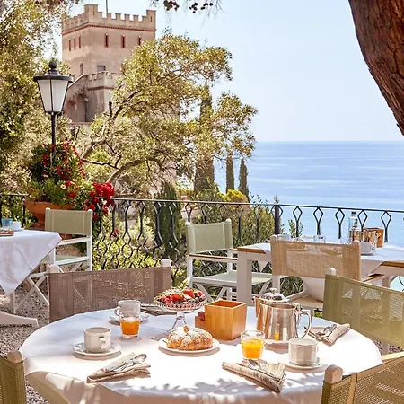 Szálloda Punta Est Finale Ligure