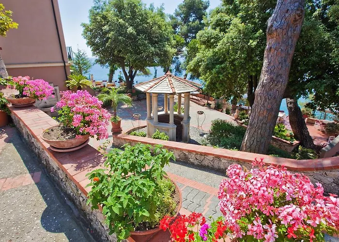 Punta Est Finale Ligure